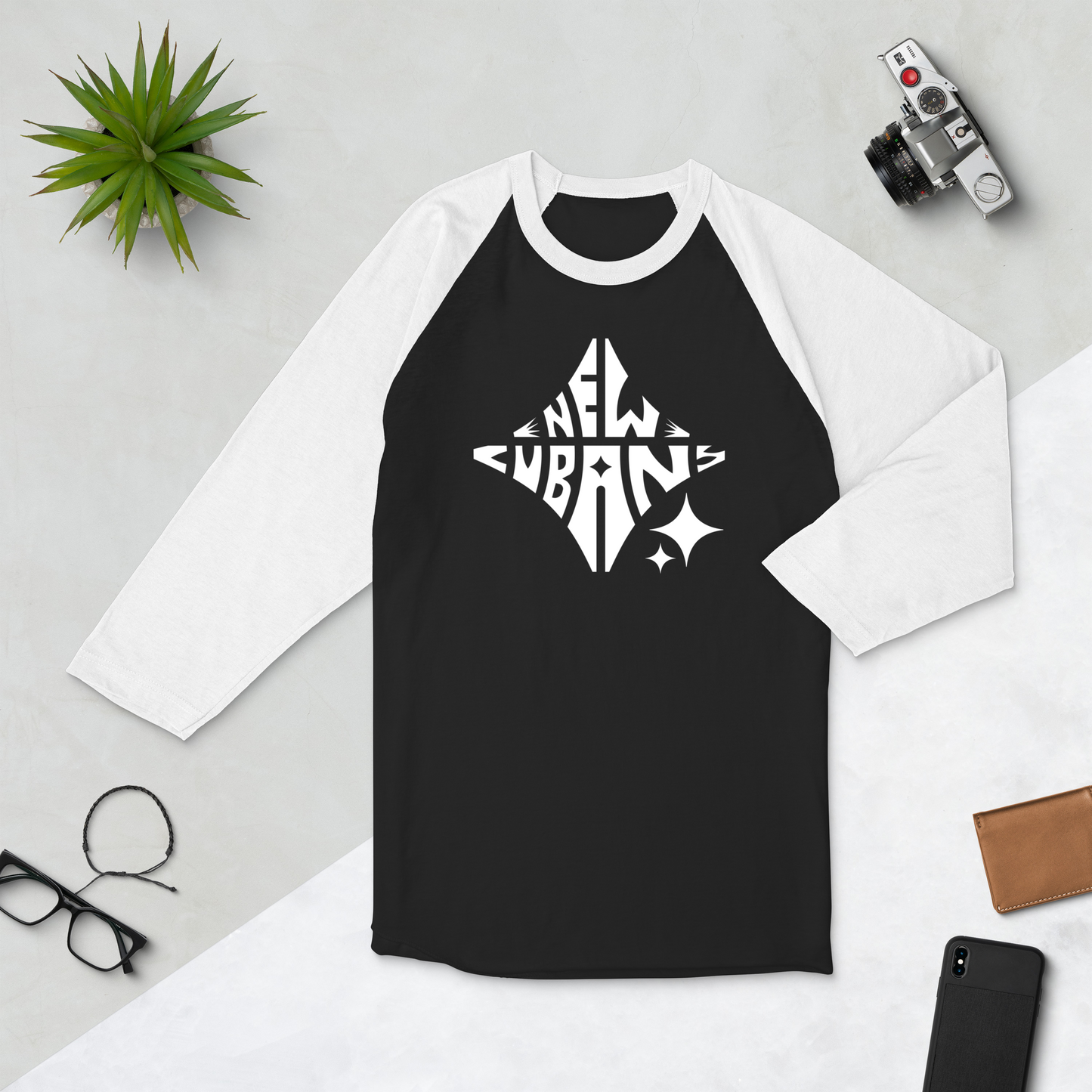 Heroes 3/4 sleeve raglan shirt